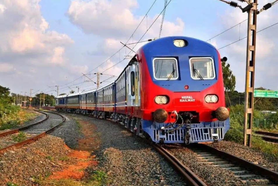कोभिडको कारण भारत मै थन्किएको रेल आज नेपाल प्रवेश गर्दै