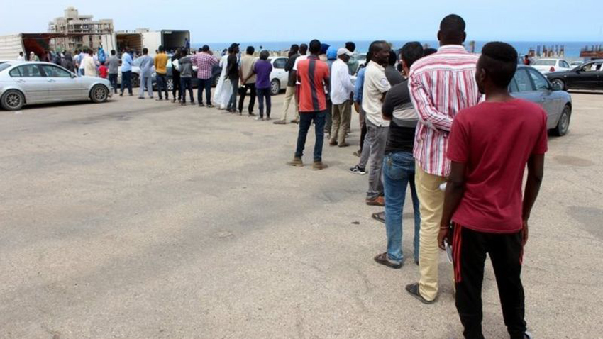 लिबियाको खोमसको तटमा डुंगा दुर्घटना, ७४ आप्रवासीको मृत्यु