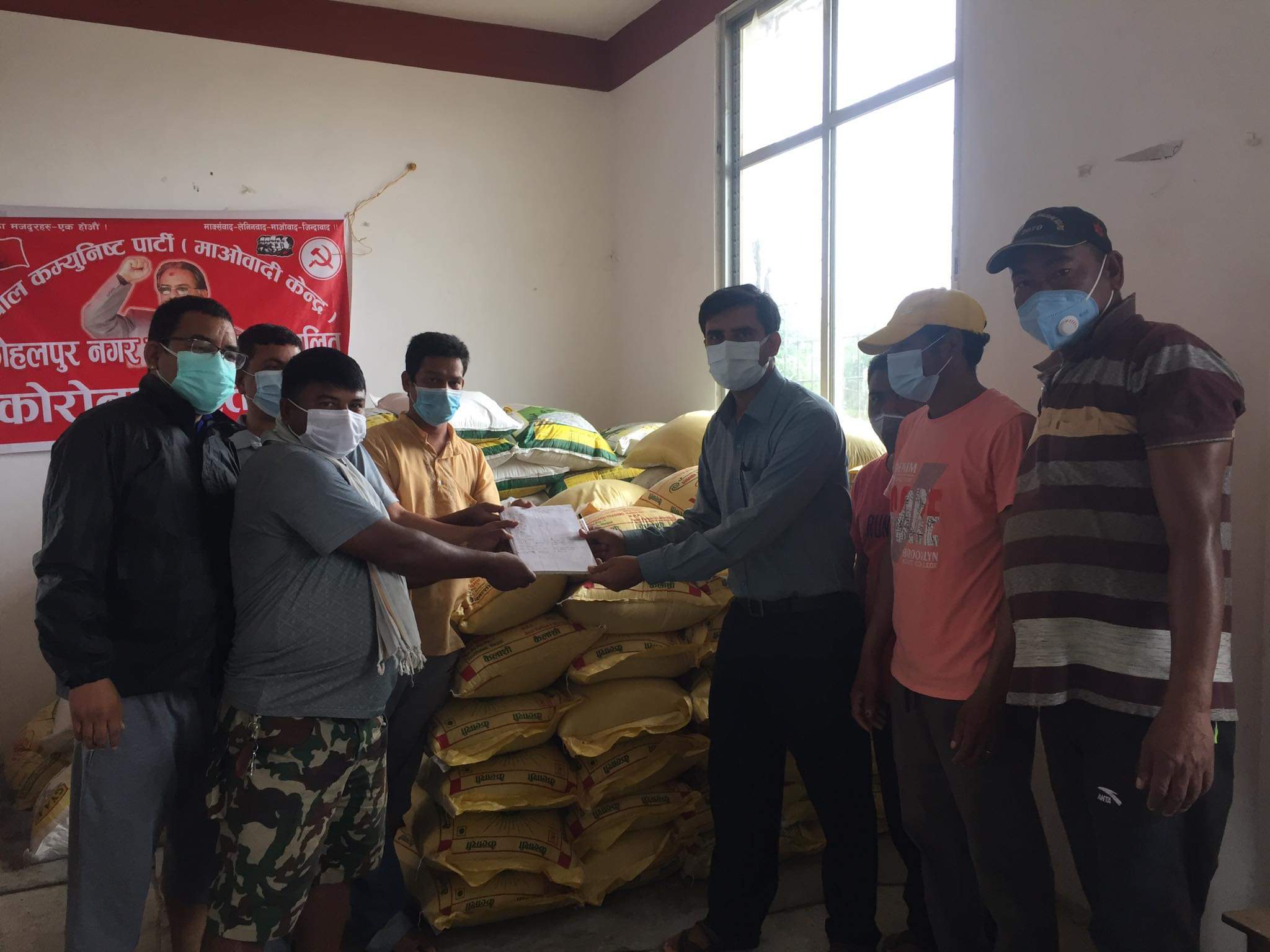 स्कुलको राहात कोषमा ४० हजार बरावर खाद्यान्न सहयोग