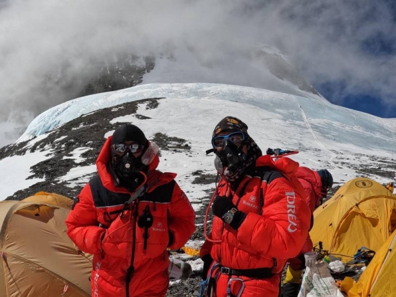Everest rope-fixing team reaches South Col as 454 permits issued