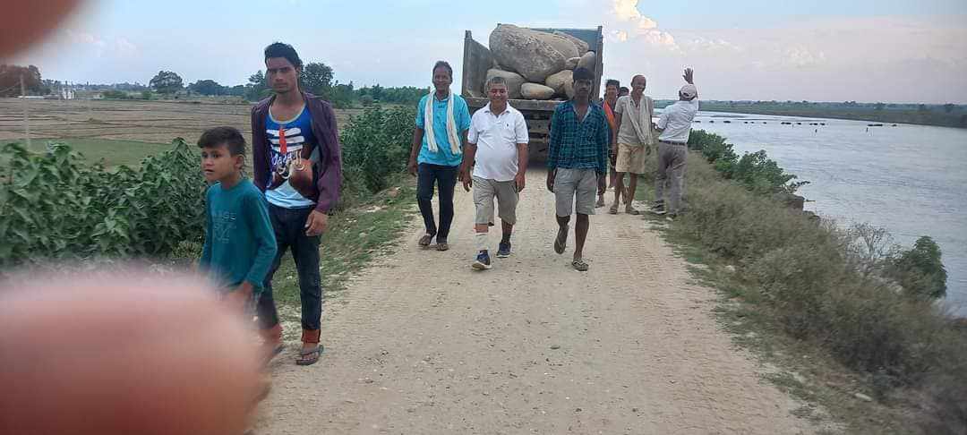 किन रोकियो राप्तीसोनारीको झगडियामा तटबन्ध निर्माणको काम ?