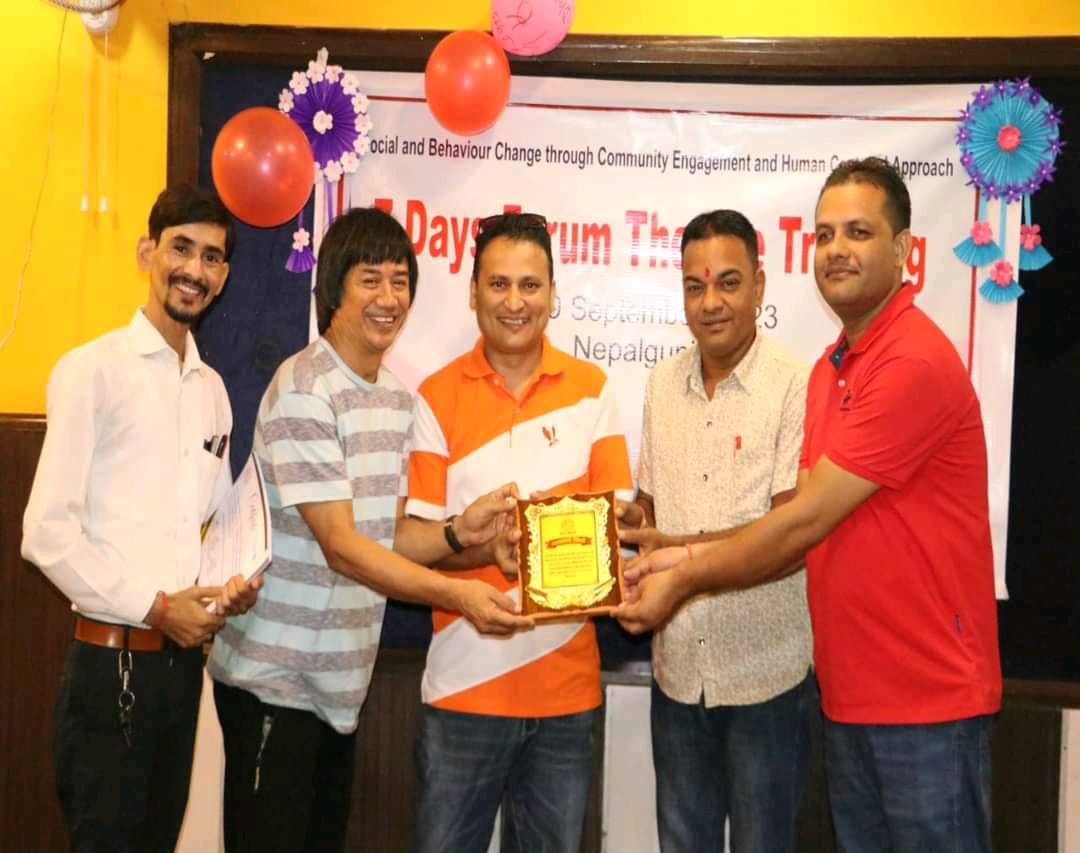 सात दिने कचहरी नाटक सम्पन्न