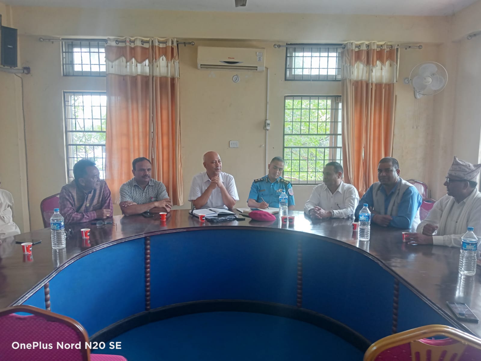 छुट्टाछुट्टै छलफलमा बाँकेका नयाँ प्रजिअ पोखरेल र प्रहरी प्रमुख बोहरा