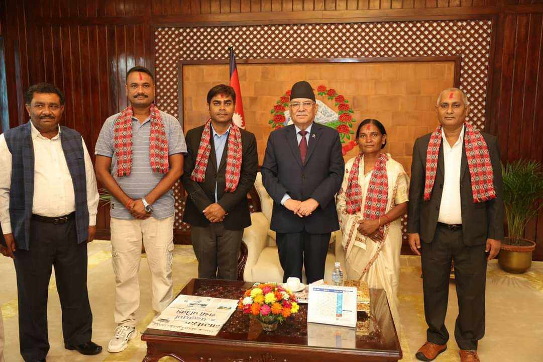 कपिलवस्तुमा एमालेका नेताहरु माओवादीमा प्रवेश