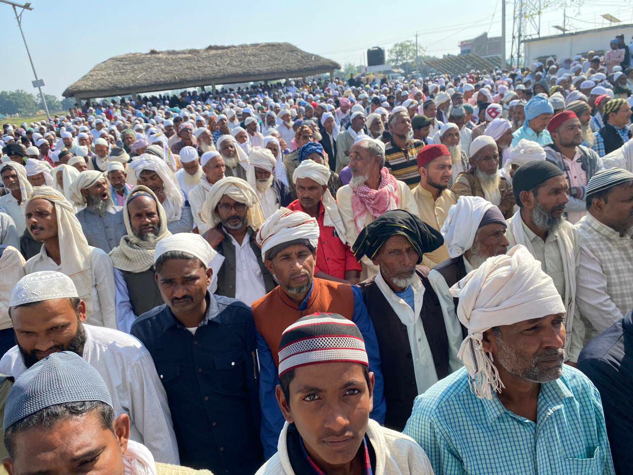 मुस्लिम धर्म गुरु स्व. शाहको अन्तिम संस्कार