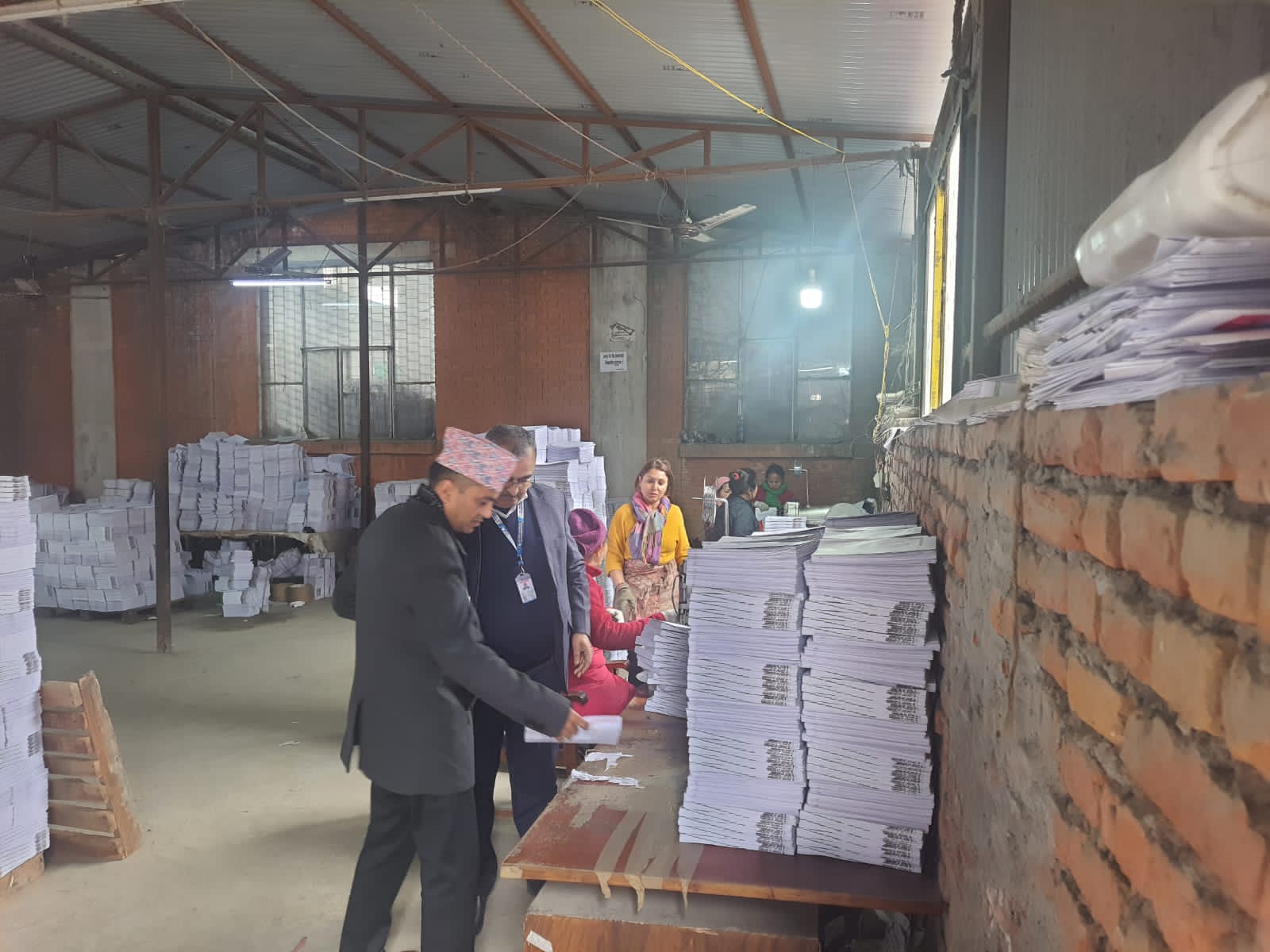 पाठ्यपुस्तक छपाइको काम धमाधम हुँदै, प्रधानमन्त्री कार्यालयद्वारा अनुगमन