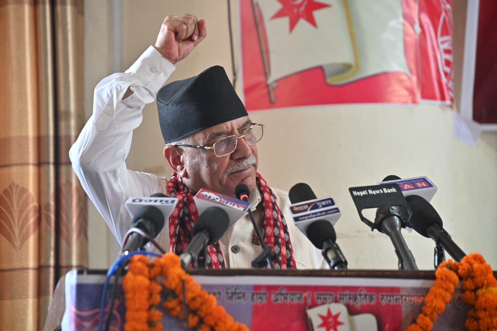 युवा–विद्यार्थी स्वदेशमै बस्ने वातावरण निर्माणका लागि विश्वविद्यालयको अग्रसरता अपरिहार्य छ : प्रधानमन्त्री