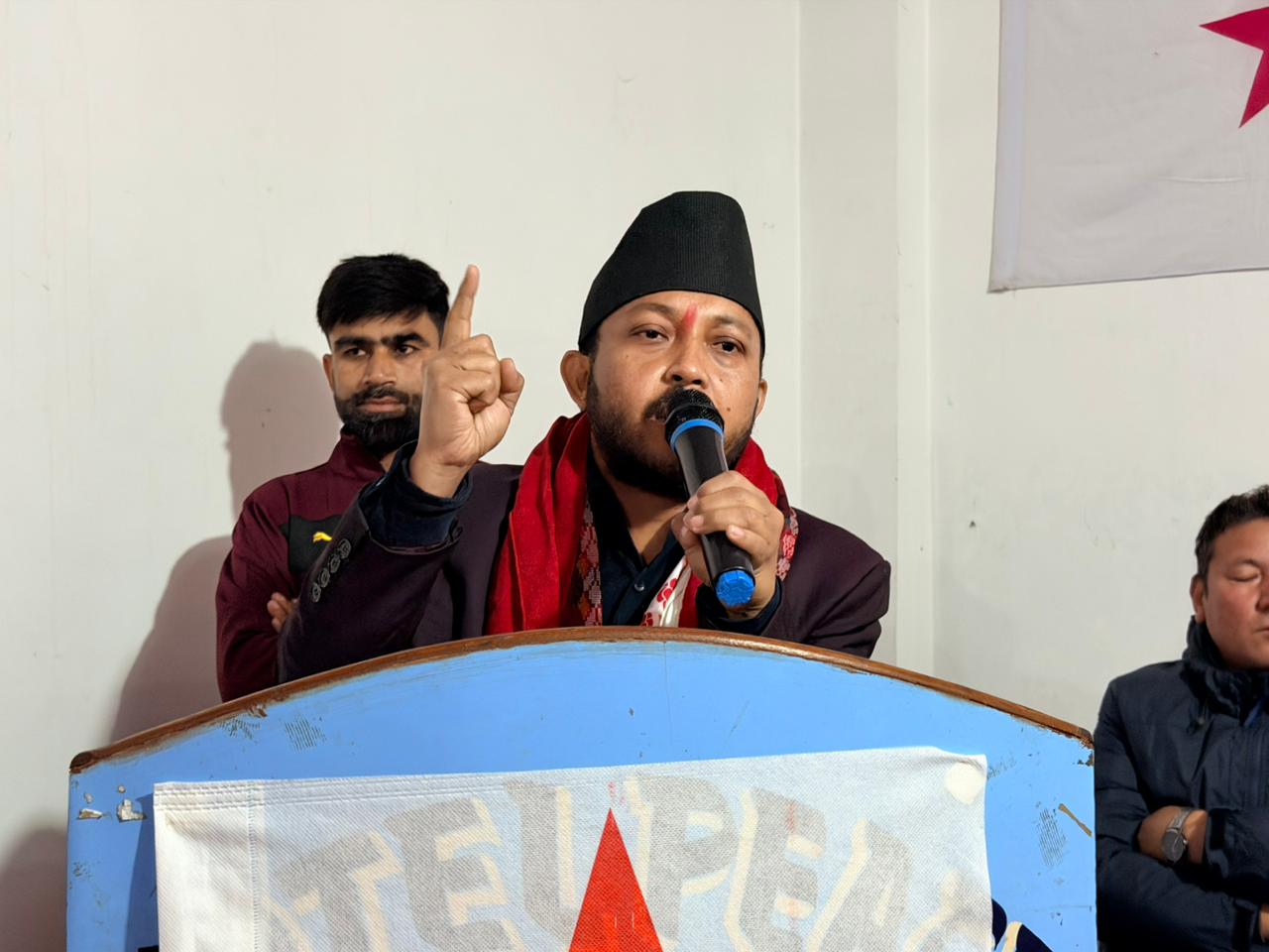 बाँके-२ मा दिपेन्द्र बिष्टको लोकप्रियता उकालो, घरदैलोमै जितिँदै जनताको मन